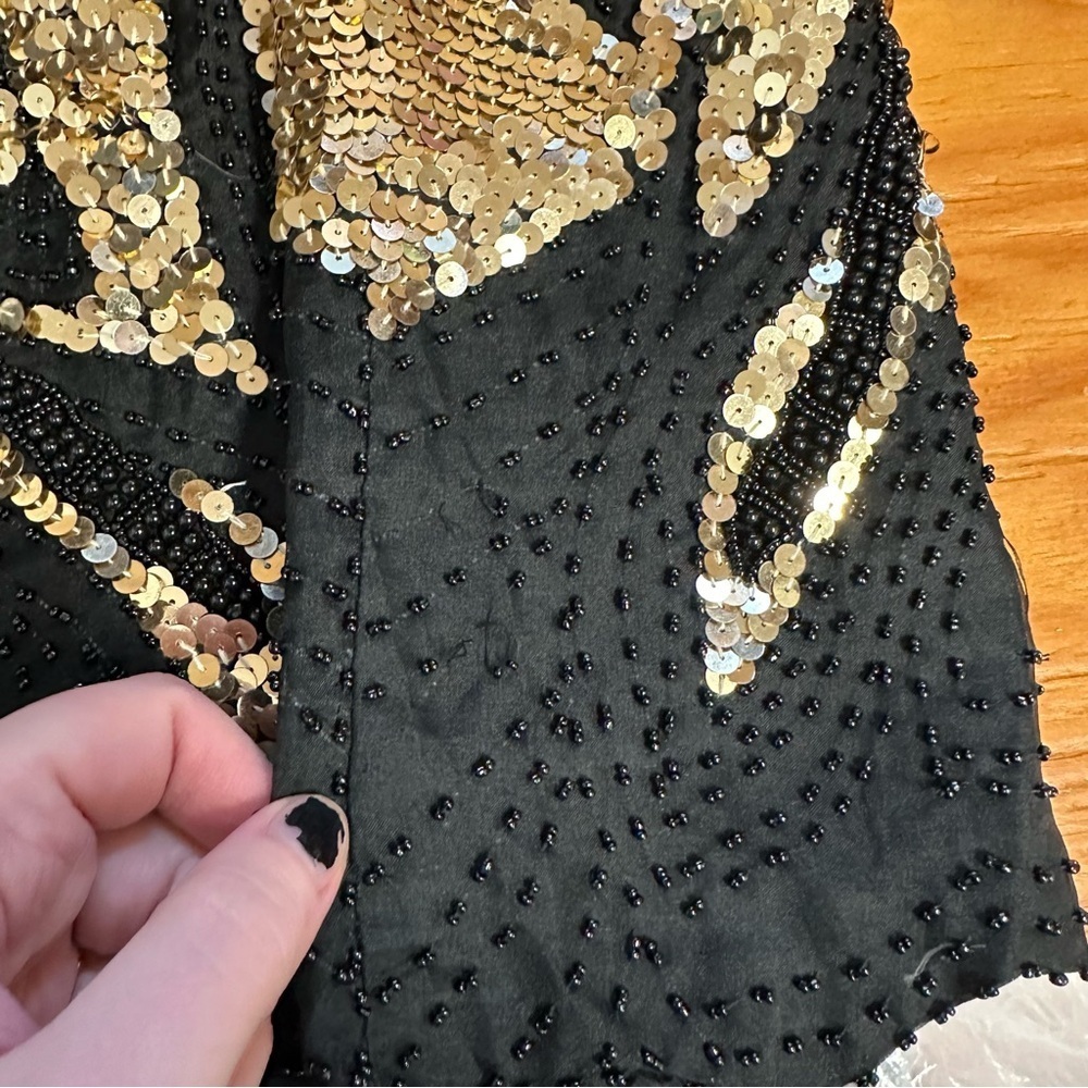 Vintage 1980s silk beaded sequins shirt fire design women’s small black gold - Picture 10 of 10